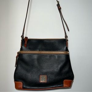 Dooney & Bourke Pebble Grain Leather Crossbody Purse. Excellent condition
